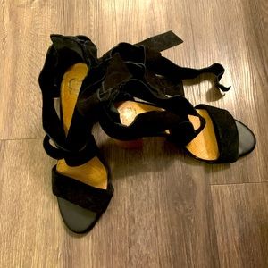 Gianni Bini black tie heels